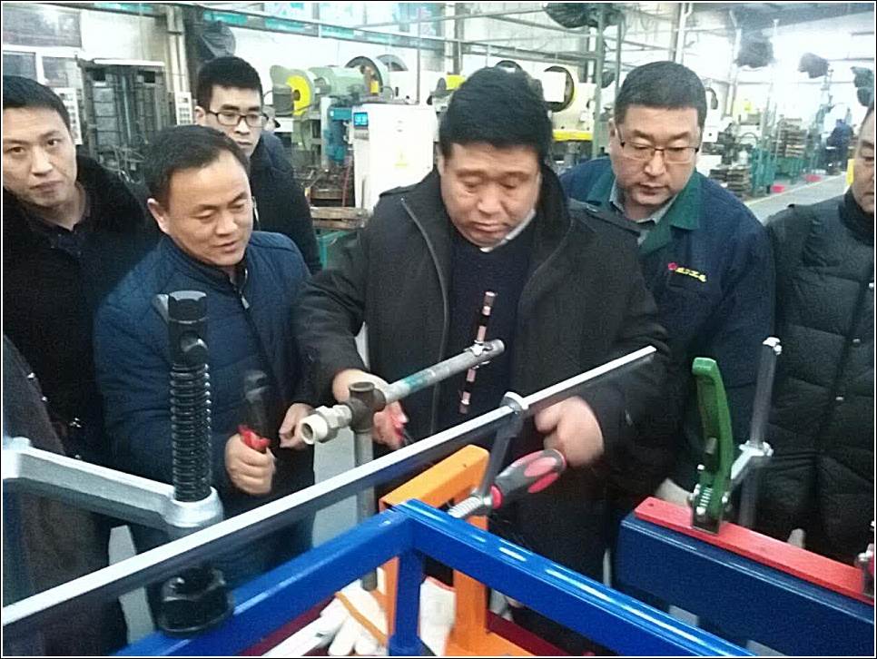 QQ图片20160119101701.jpg 新疆考察团莅临YH533388银河集团参观(图2)