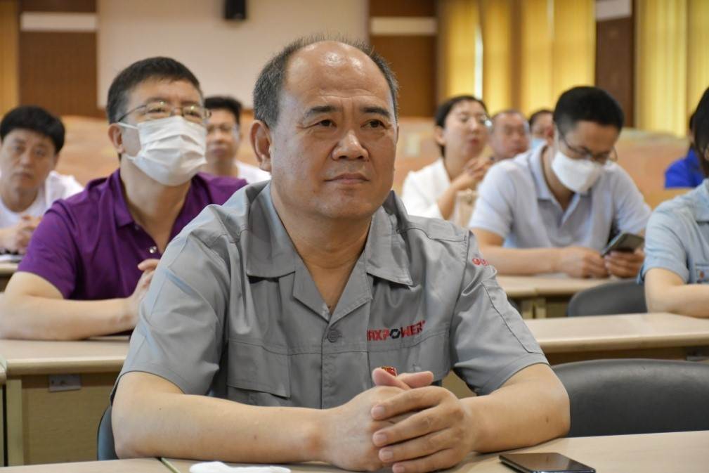 “不忘初心牢记使命”主题党课活动(图4) “不忘初心牢记使命”主题党课活动(图4)